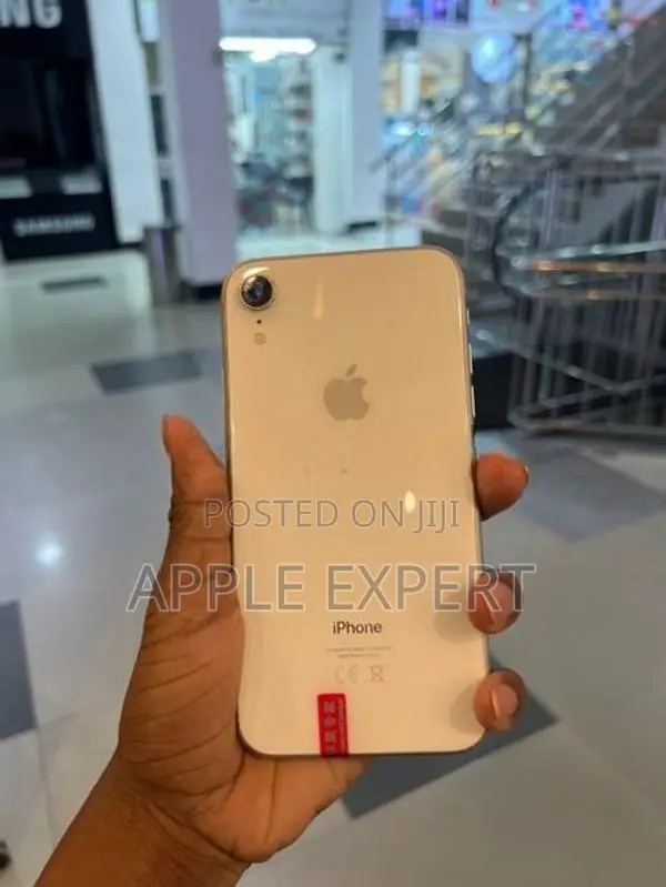 Apple iPhone XR (Used)