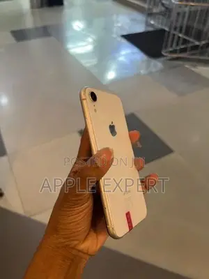 Apple iPhone XR (Used)