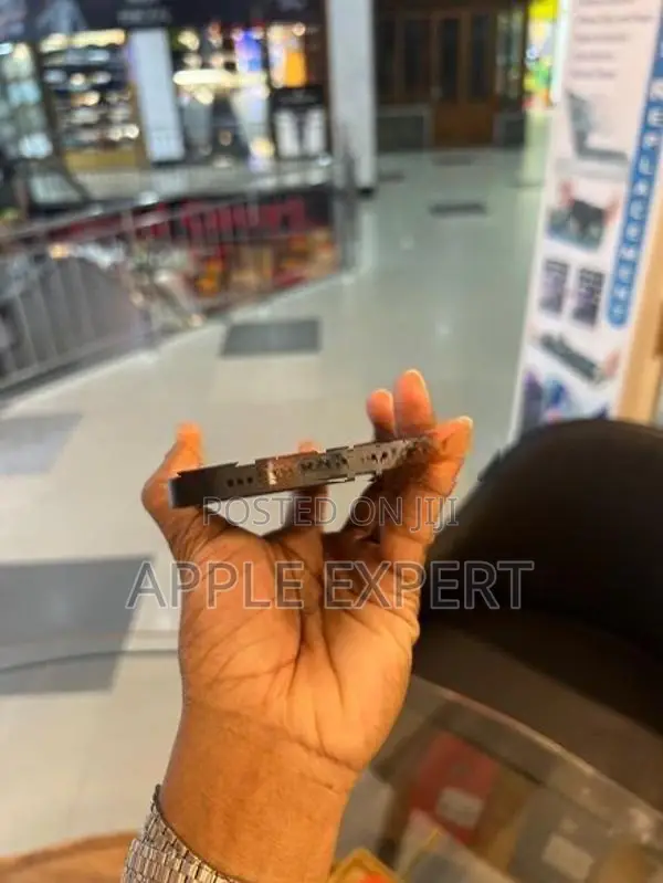 Apple iPhone 12 (Used)