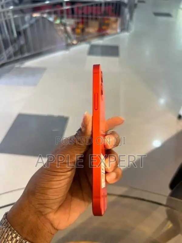Apple iPhone 12 (Used)