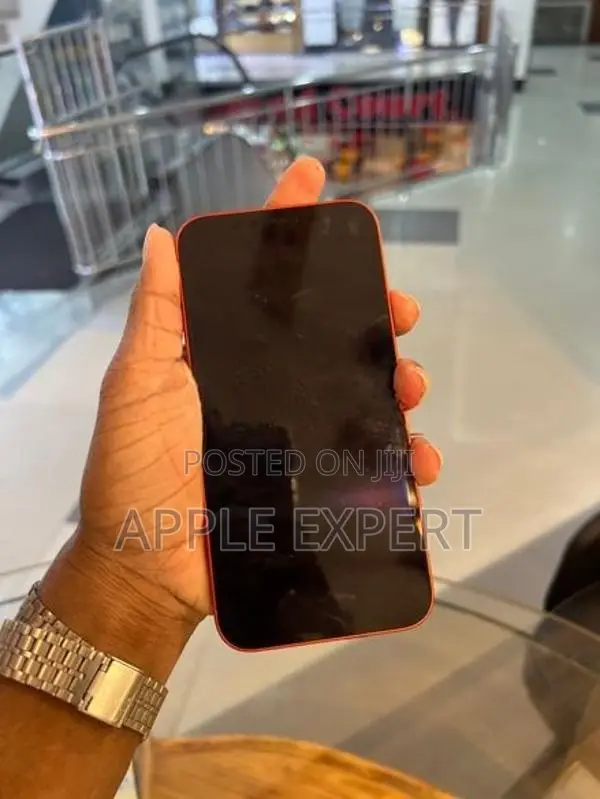 Apple iPhone 12 (Used)