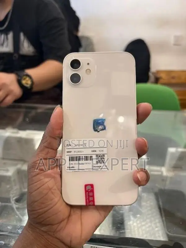 Apple iPhone 12 (Used)