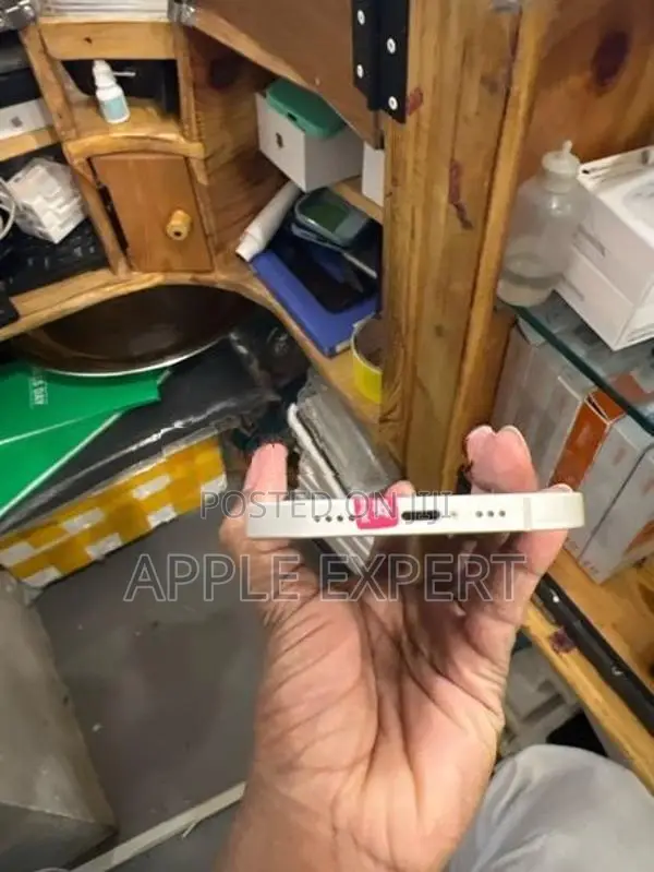Apple iPhone 12 (Used)