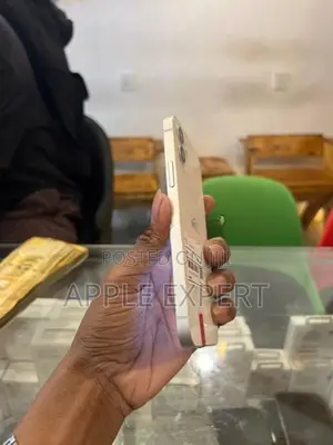 Apple iPhone 12 (Used)