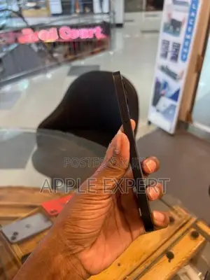 Apple iPhone 12 (Used)