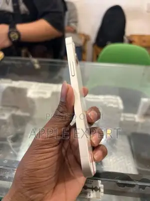 Apple iPhone 12 (Used)