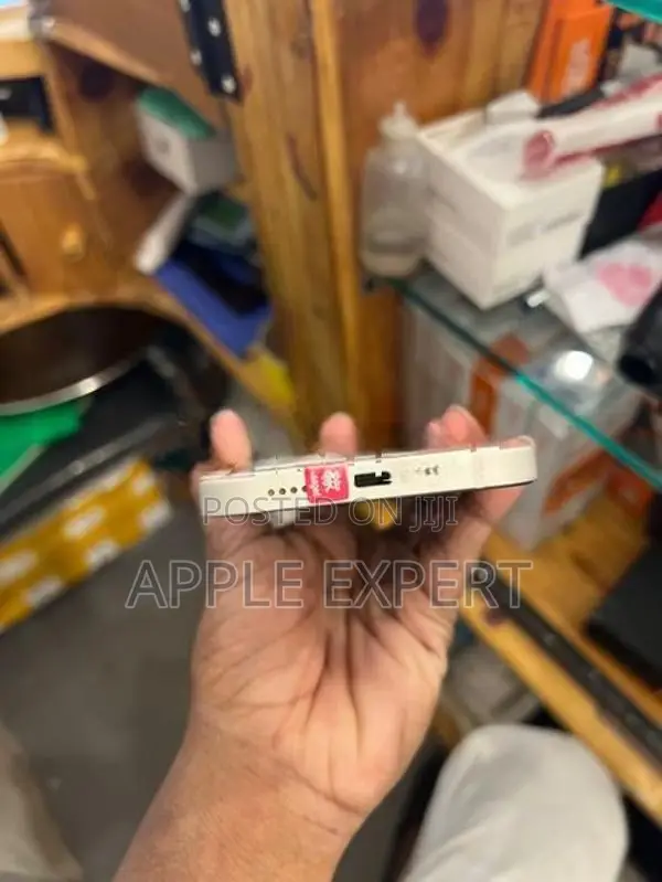 Apple iPhone 12 (Used)