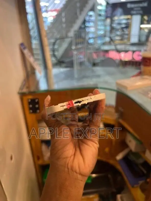 Apple iPhone 12 (Used)