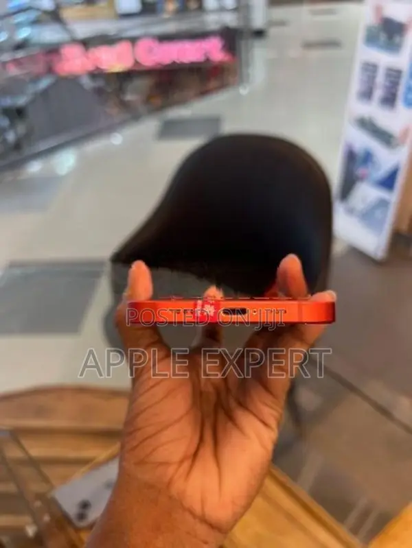 Apple iPhone 12 (Used)