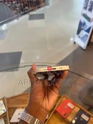Apple iPhone 12 (Used)
