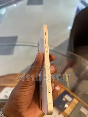 Apple iPhone 12 (Used)