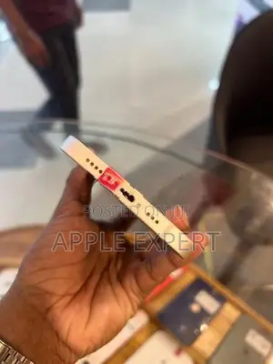 Apple iPhone 12 (Used)