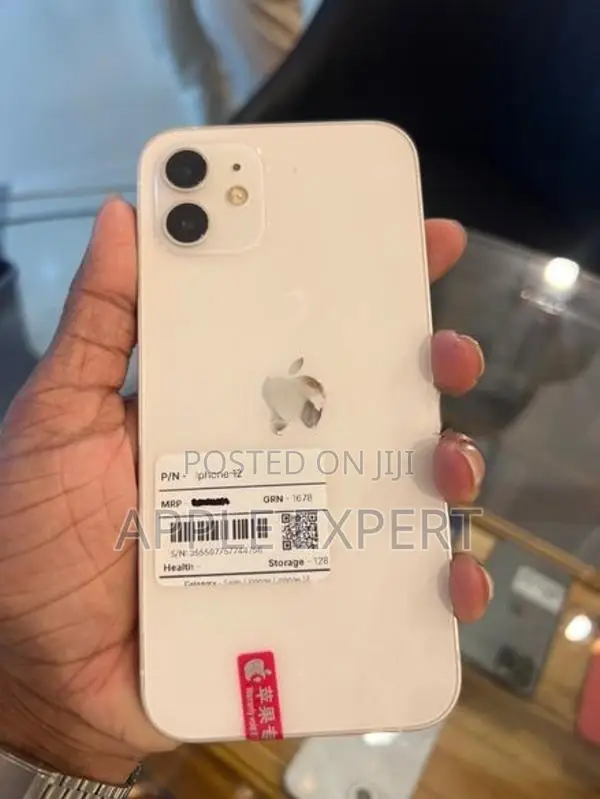 Apple iPhone 12 (Used)