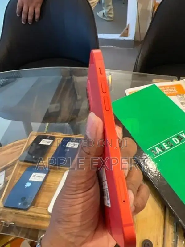 Apple iPhone 12 (Used)