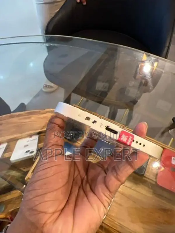 Apple iPhone 12 (Used)