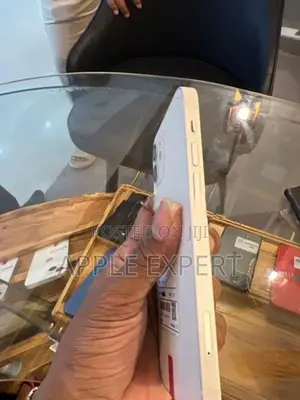 Apple iPhone 12 (Used)