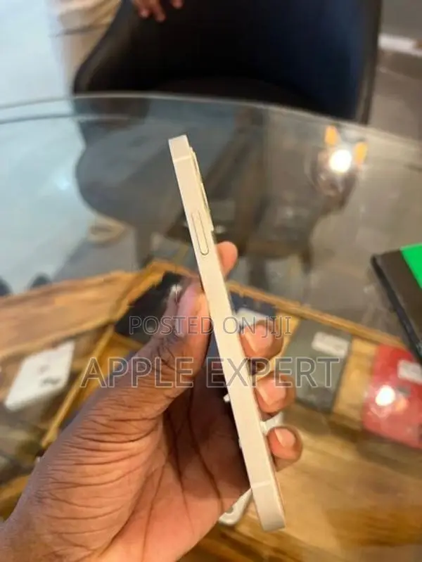 Apple iPhone 12 (Used)