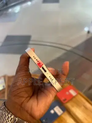 Apple iPhone 12 (Used)