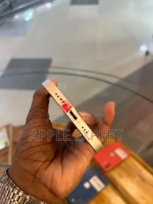 Apple iPhone 12 (Used)