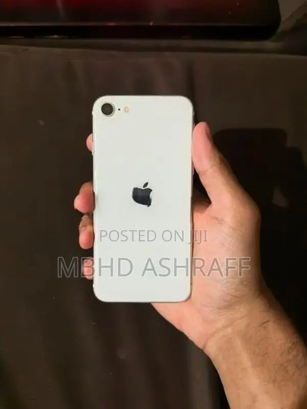 Apple iPhone SE 3 Starlight (Used)