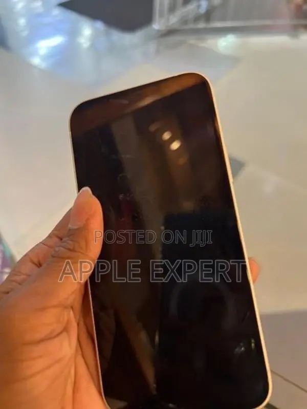 Apple iPhone 12 (Used)