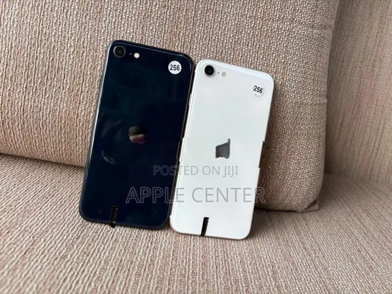 Apple iPhone SE 3 (Used)