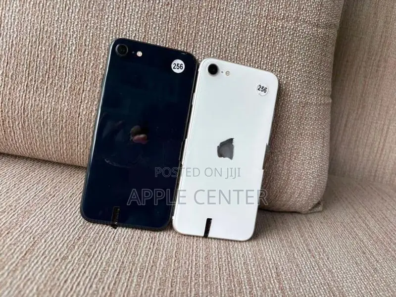 Apple iPhone SE 3 (Used)