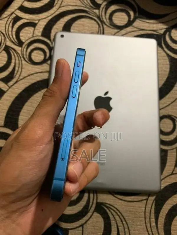Apple iPhone 13 mini 256gb (Used)