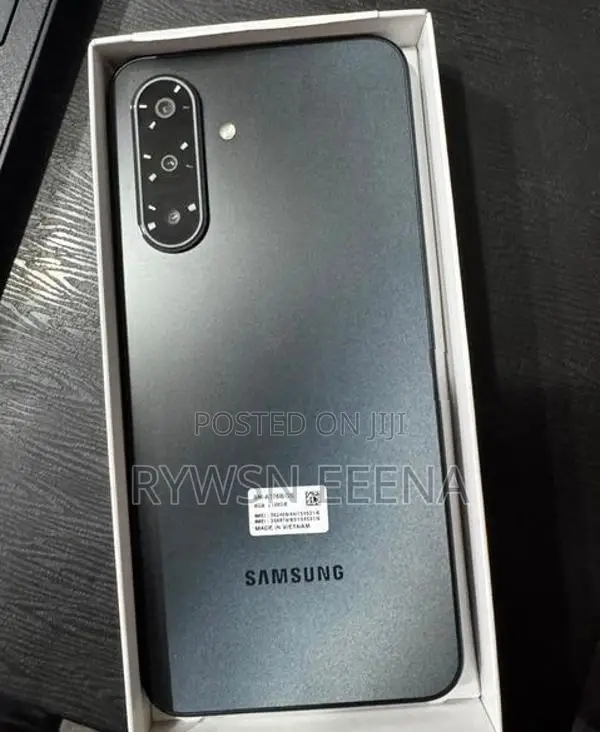 Samsung Galaxy A17 (Brand New)