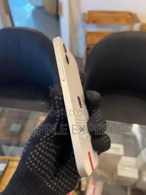 Apple iPhone 12 (Used)