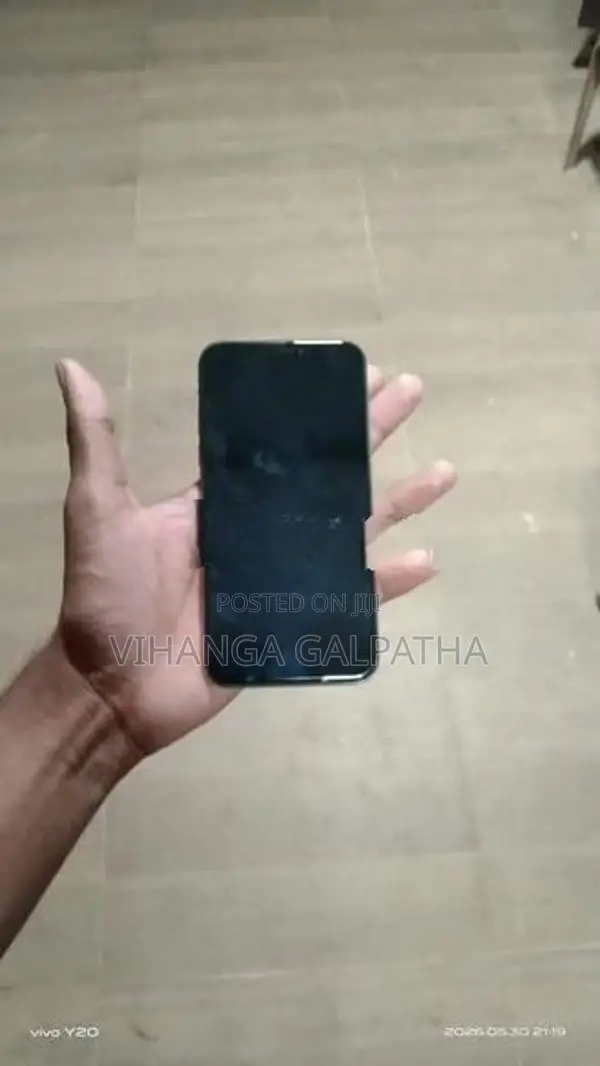 Apple iPhone XS (Used)