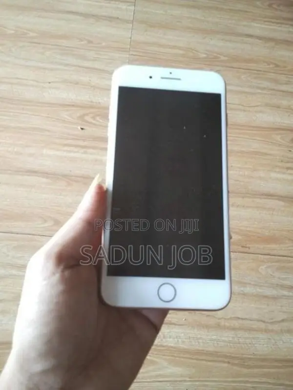 Apple iPhone 8 Plus (Used)
