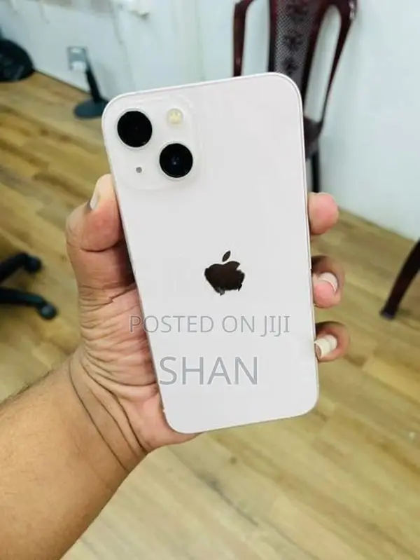 Apple iPhone 13 (Used)