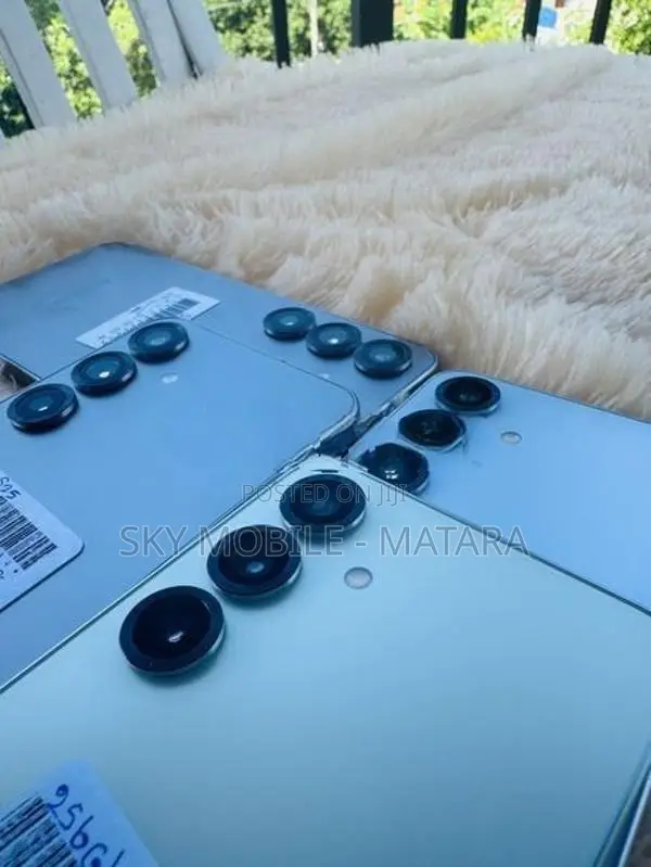 Samsung Galaxy S25 12GB/256GB (Used)