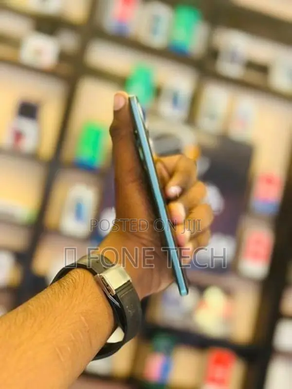 Realme 15 5G 8GB 256GB (Used)