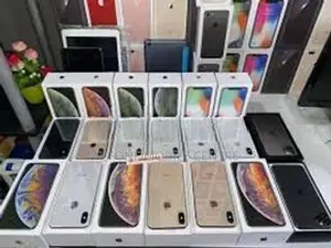 Apple iPhone XS Max 256GB NEW SEAL PACK. (Brand New)