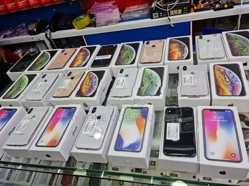 Apple iPhone XS Max 256GB NEW SEAL PACK. (Brand New)