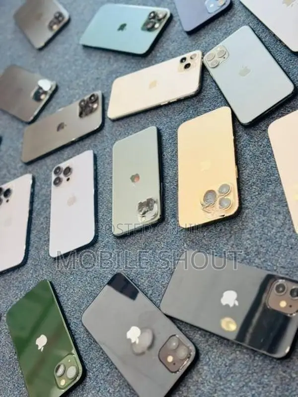 Apple iPhone 13 (Used)