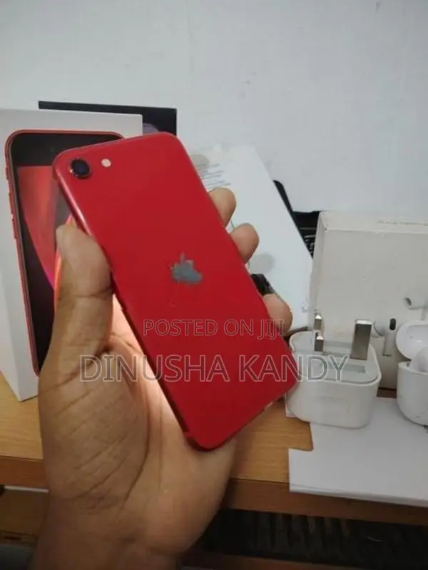 Apple iPhone SE 2 64GB used (Used)