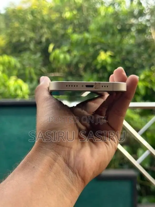 Apple iPhone 14 (Used)