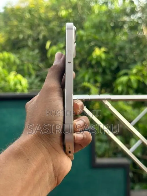 Apple iPhone 14 (Used)