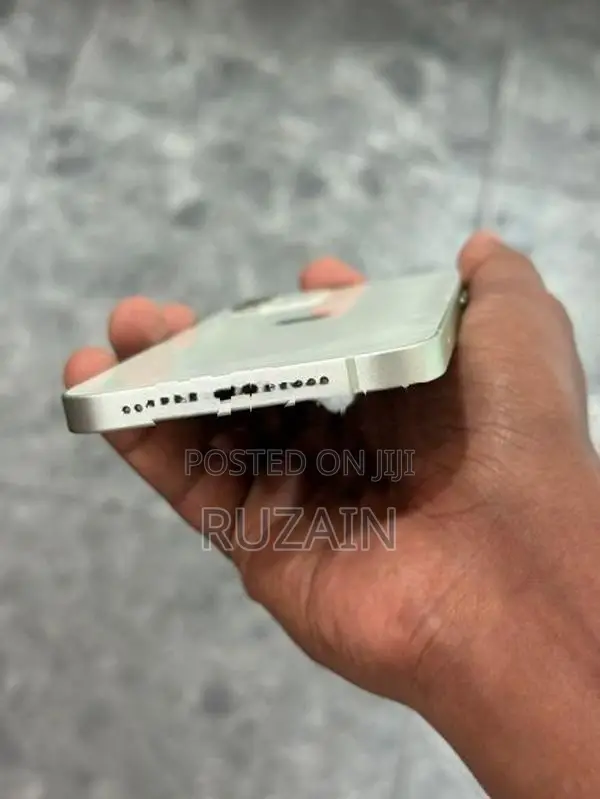 Apple iPhone 12 128GB (Used)