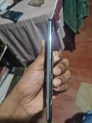 Samsung Galaxy S20 (Used)