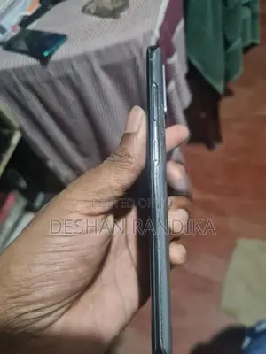 Samsung Galaxy S20 (Used)
