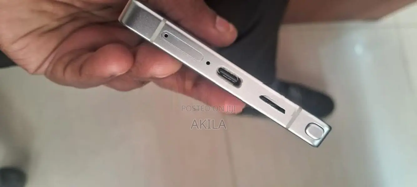 Samsung Galaxy S25 Ultra (Used)