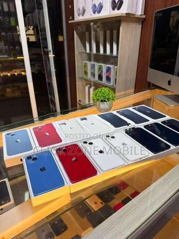 Apple iPhone 13 128GB (Used)