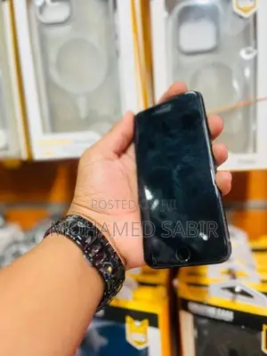 Apple iPhone 7 (Used)