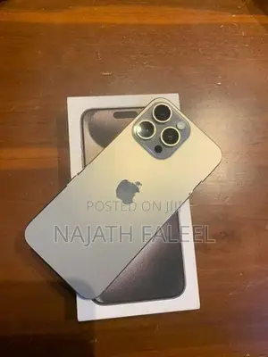 Apple iPhone 15 Pro Max Natural Titanium (Used)