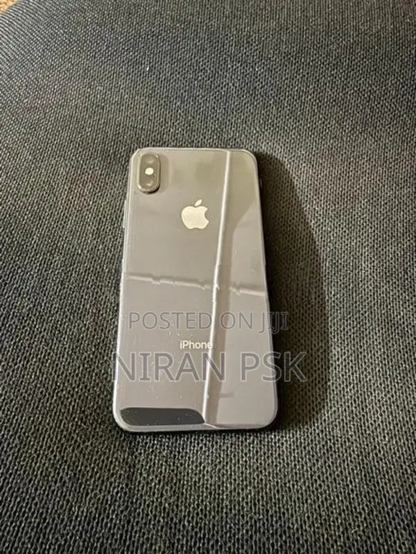 Apple iPhone XS (Used)