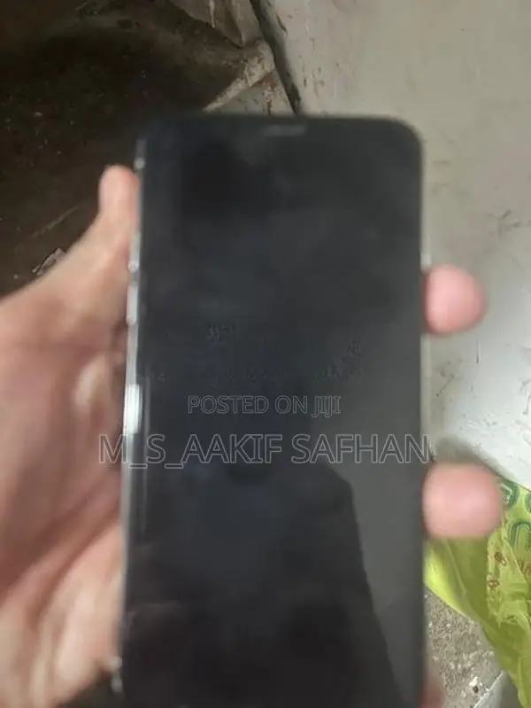 Apple iPhone X (Used)